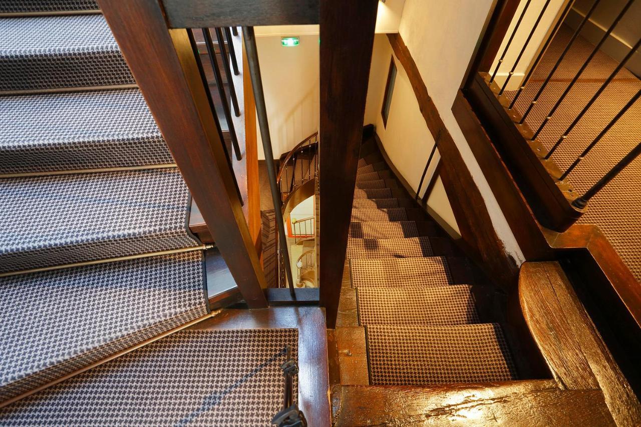Hotel Le Griffon D'Or บูร์-ก็อง-เบรส ภายนอก รูปภาพ